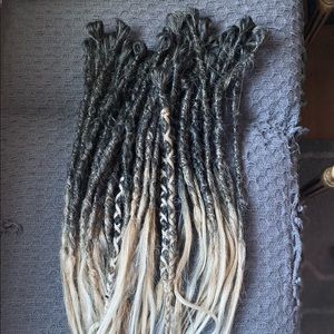full set of 45 24” dreads extensions! Brand new!